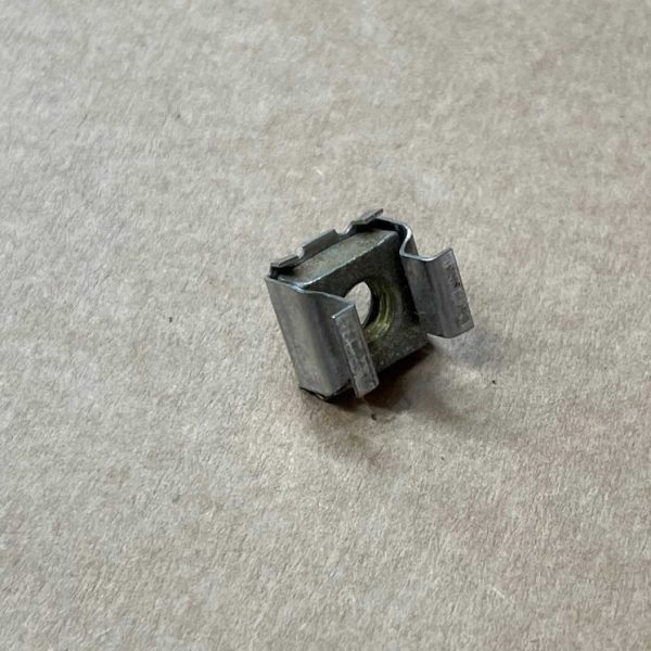 Montesa Cota 123 / 247 seat-tank cover captive nut