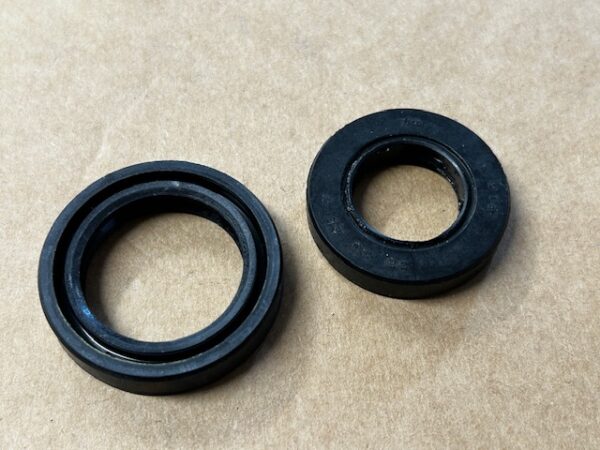 Pair Of Crank Oil Seals  TY 80