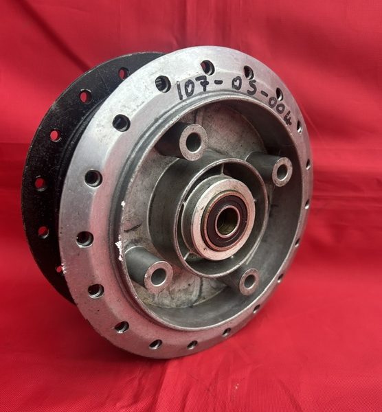 Bultaco Matador Mk5 SD Rear Hub Parallel (140mm Drum) 75.05.004